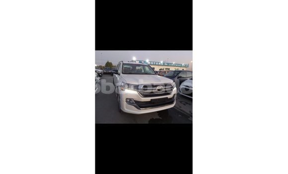 Buy Import Toyota Land Cruiser White Car in Import - Dubai in Barbados Buy Import Toyota Land Cruiser White Car in Import - Dubai in Barbados