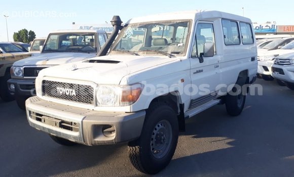 Buy Import Toyota Land Cruiser White Car in Import - Dubai in Barbados Buy Import Toyota Land Cruiser White Car in Import - Dubai in Barbados