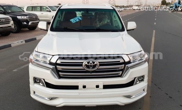 Buy Import Toyota Land Cruiser White Car in Import - Dubai in Barbados Buy Import Toyota Land Cruiser White Car in Import - Dubai in Barbados