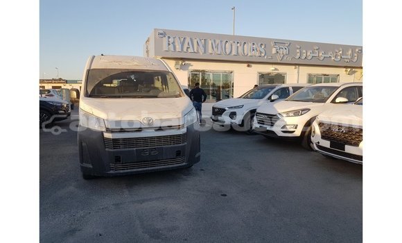 Buy Import Toyota Hiace White Car in Import - Dubai in Barbados Buy Import Toyota Hiace White Car in Import - Dubai in Barbados