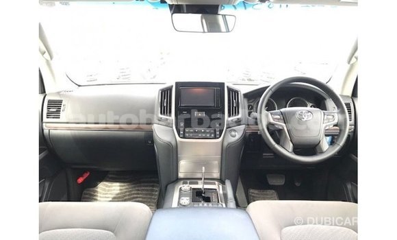 Buy Import Toyota Land Cruiser White Car in Import - Dubai in Barbados Buy Import Toyota Land Cruiser White Car in Import - Dubai in Barbados