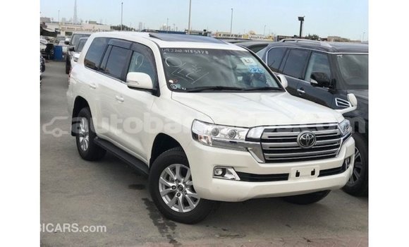 Buy Import Toyota Land Cruiser White Car in Import - Dubai in Barbados Buy Import Toyota Land Cruiser White Car in Import - Dubai in Barbados