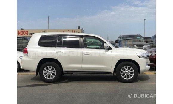 Buy Import Toyota Land Cruiser White Car in Import - Dubai in Barbados Buy Import Toyota Land Cruiser White Car in Import - Dubai in Barbados