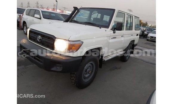 Buy Import Toyota Land Cruiser White Car in Import - Dubai in Barbados Buy Import Toyota Land Cruiser White Car in Import - Dubai in Barbados