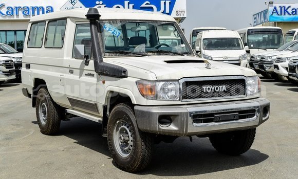 Buy Import Toyota Land Cruiser White Car in Import - Dubai in Barbados Buy Import Toyota Land Cruiser White Car in Import - Dubai in Barbados