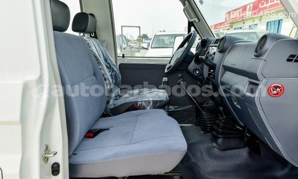 Buy Import Toyota Land Cruiser White Car in Import - Dubai in Barbados Buy Import Toyota Land Cruiser White Car in Import - Dubai in Barbados