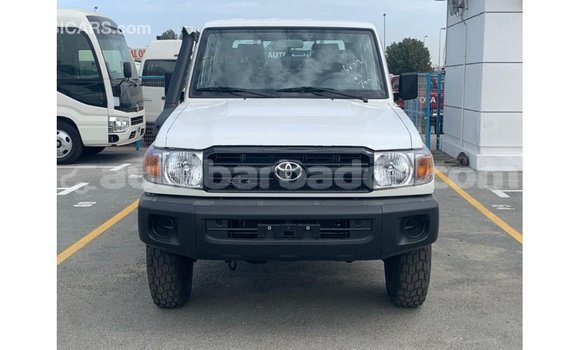Buy Import Toyota Land Cruiser White Car in Import - Dubai in Barbados Buy Import Toyota Land Cruiser White Car in Import - Dubai in Barbados