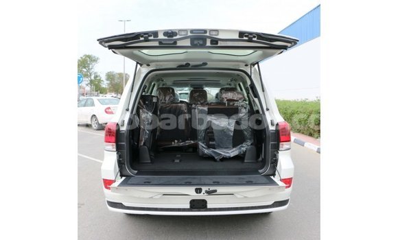 Buy Import Toyota Land Cruiser White Car in Import - Dubai in Barbados Buy Import Toyota Land Cruiser White Car in Import - Dubai in Barbados