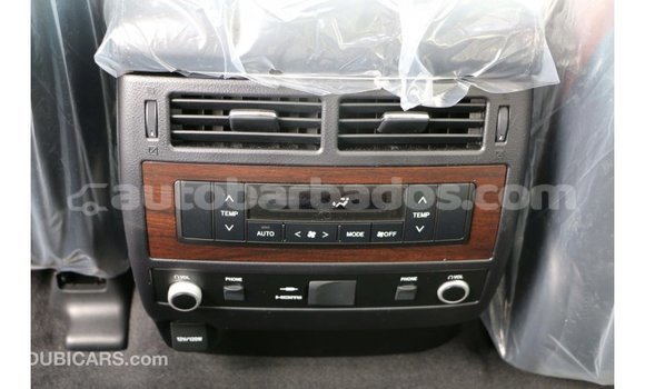 Buy Import Toyota Land Cruiser White Car in Import - Dubai in Barbados Buy Import Toyota Land Cruiser White Car in Import - Dubai in Barbados