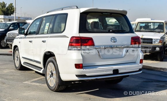 Buy Import Toyota Land Cruiser White Car in Import - Dubai in Barbados Buy Import Toyota Land Cruiser White Car in Import - Dubai in Barbados