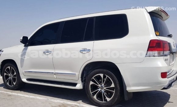 Buy Import Toyota Land Cruiser White Car in Import - Dubai in Barbados Buy Import Toyota Land Cruiser White Car in Import - Dubai in Barbados
