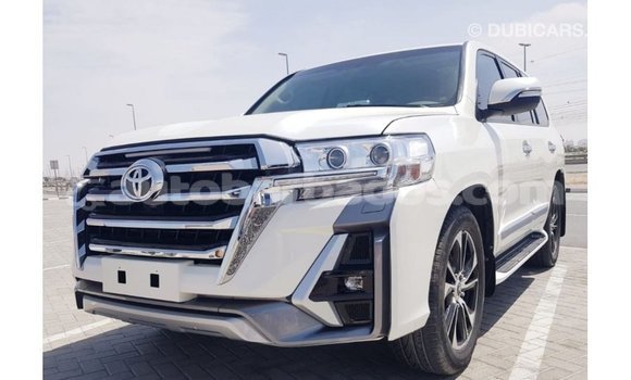 Buy Import Toyota Land Cruiser White Car in Import - Dubai in Barbados Buy Import Toyota Land Cruiser White Car in Import - Dubai in Barbados
