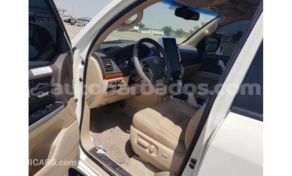 Buy Import Toyota Land Cruiser White Car in Import - Dubai in Barbados Buy Import Toyota Land Cruiser White Car in Import - Dubai in Barbados