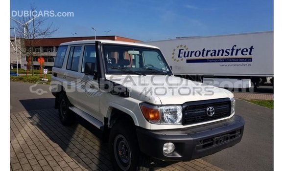 Buy Import Toyota Land Cruiser White Car in Import - Dubai in Barbados Buy Import Toyota Land Cruiser White Car in Import - Dubai in Barbados