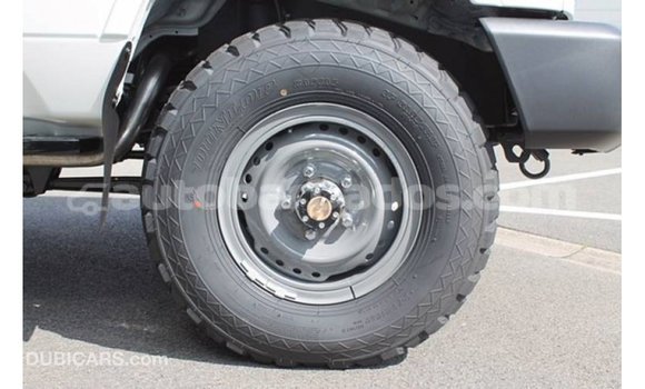 Buy Import Toyota Land Cruiser White Car in Import - Dubai in Barbados Buy Import Toyota Land Cruiser White Car in Import - Dubai in Barbados
