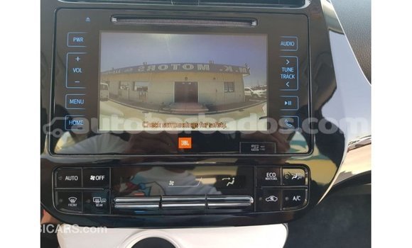 Buy Import Toyota Prius White Car in Import - Dubai in Barbados Buy Import Toyota Prius White Car in Import - Dubai in Barbados