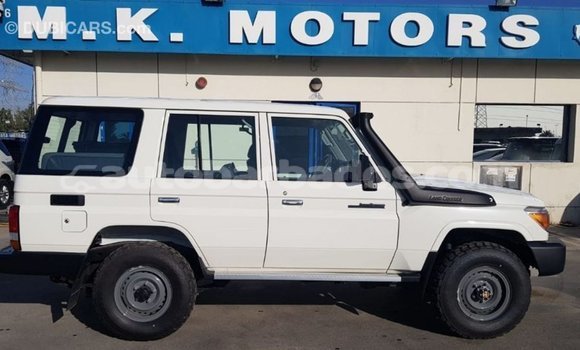 Buy Import Toyota Land Cruiser White Car in Import - Dubai in Barbados Buy Import Toyota Land Cruiser White Car in Import - Dubai in Barbados