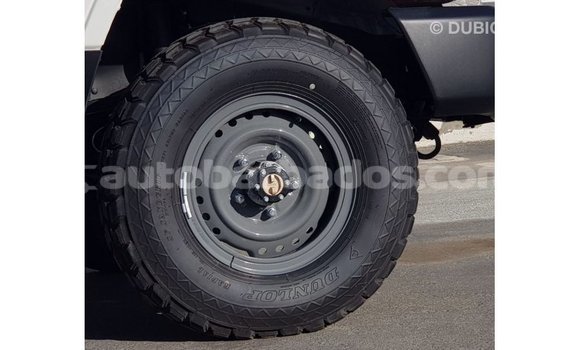 Buy Import Toyota Land Cruiser White Car in Import - Dubai in Barbados Buy Import Toyota Land Cruiser White Car in Import - Dubai in Barbados