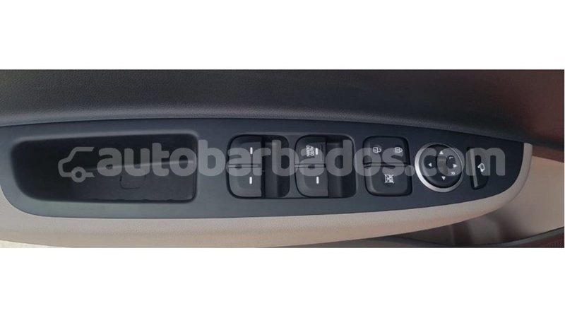 Big with watermark hyundai i10 barbados import dubai 2958
