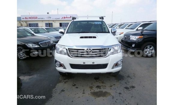 Buy Import Toyota Hilux White Car in Import - Dubai in Barbados Buy Import Toyota Hilux White Car in Import - Dubai in Barbados
