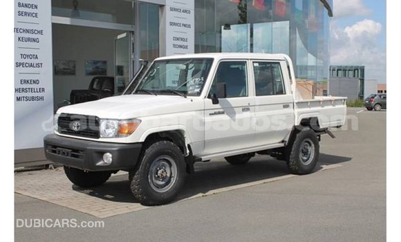 Buy Import Toyota Land Cruiser White Car in Import - Dubai in Barbados Buy Import Toyota Land Cruiser White Car in Import - Dubai in Barbados