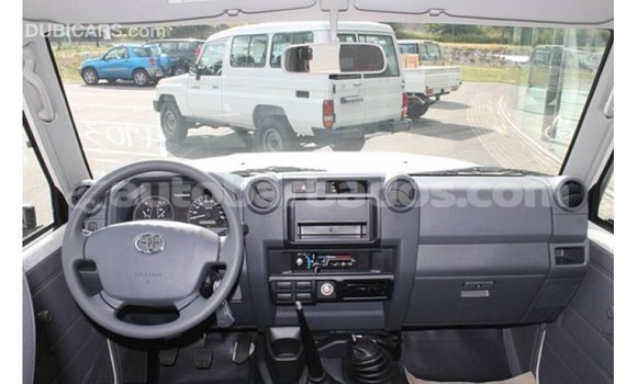 Buy Import Toyota Land Cruiser White Car in Import - Dubai in Barbados Buy Import Toyota Land Cruiser White Car in Import - Dubai in Barbados