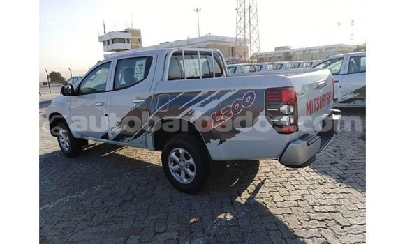 Buy Import Mitsubishi L200 White Car in Import - Dubai in Barbados Buy Import Mitsubishi L200 White Car in Import - Dubai in Barbados