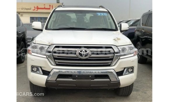 Buy Import Toyota Land Cruiser White Car in Import - Dubai in Barbados Buy Import Toyota Land Cruiser White Car in Import - Dubai in Barbados
