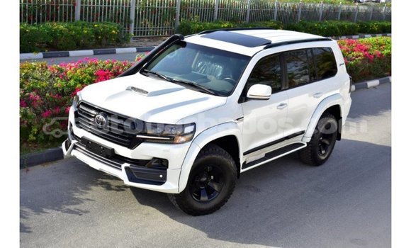 Buy Import Toyota Land Cruiser White Car in Import - Dubai in Barbados Buy Import Toyota Land Cruiser White Car in Import - Dubai in Barbados