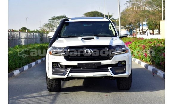 Buy Import Toyota Land Cruiser White Car in Import - Dubai in Barbados Buy Import Toyota Land Cruiser White Car in Import - Dubai in Barbados