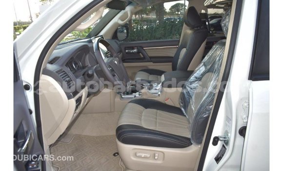 Buy Import Toyota Land Cruiser White Car in Import - Dubai in Barbados Buy Import Toyota Land Cruiser White Car in Import - Dubai in Barbados