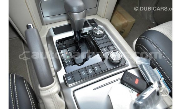 Buy Import Toyota Land Cruiser White Car in Import - Dubai in Barbados Buy Import Toyota Land Cruiser White Car in Import - Dubai in Barbados