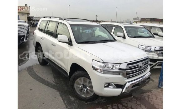 Buy Import Toyota Land Cruiser White Car in Import - Dubai in Barbados Buy Import Toyota Land Cruiser White Car in Import - Dubai in Barbados