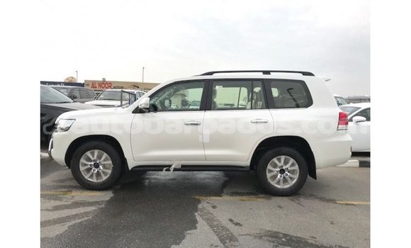 Buy Import Toyota Land Cruiser White Car in Import - Dubai in Barbados Buy Import Toyota Land Cruiser White Car in Import - Dubai in Barbados