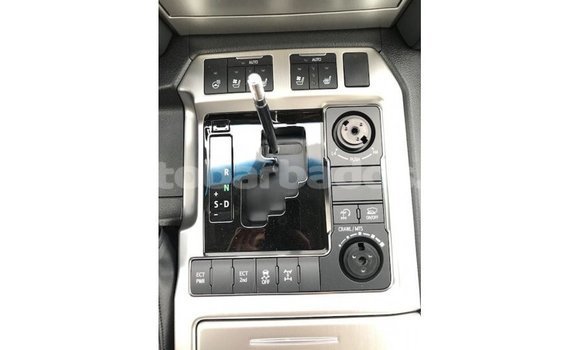 Buy Import Toyota Land Cruiser White Car in Import - Dubai in Barbados Buy Import Toyota Land Cruiser White Car in Import - Dubai in Barbados