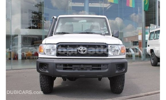 Buy Import Toyota Land Cruiser White Car in Import - Dubai in Barbados Buy Import Toyota Land Cruiser White Car in Import - Dubai in Barbados