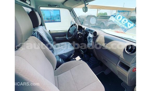 Buy Import Toyota DA Beige Truck in Import - Dubai in Barbados Buy Import Toyota DA Beige Truck in Import - Dubai in Barbados