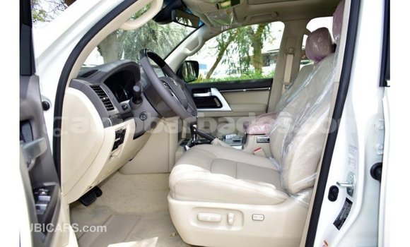 Buy Import Toyota Land Cruiser White Car in Import - Dubai in Barbados Buy Import Toyota Land Cruiser White Car in Import - Dubai in Barbados