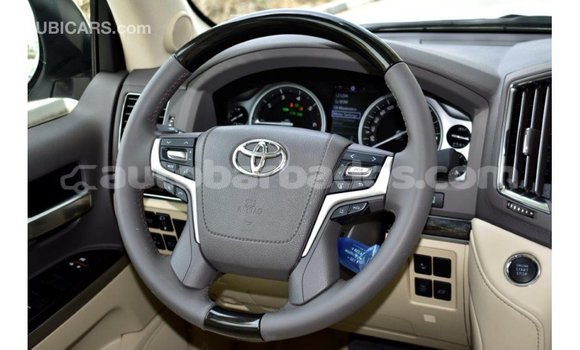 Buy Import Toyota Land Cruiser White Car in Import - Dubai in Barbados Buy Import Toyota Land Cruiser White Car in Import - Dubai in Barbados