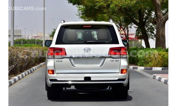 Buy Import Toyota Land Cruiser White Car in Import - Dubai in Barbados Buy Import Toyota Land Cruiser White Car in Import - Dubai in Barbados
