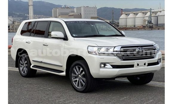 Buy Import Toyota Land Cruiser White Car in Import - Dubai in Barbados Buy Import Toyota Land Cruiser White Car in Import - Dubai in Barbados