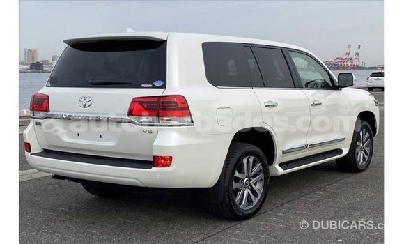 Buy Import Toyota Land Cruiser White Car in Import - Dubai in Barbados Buy Import Toyota Land Cruiser White Car in Import - Dubai in Barbados