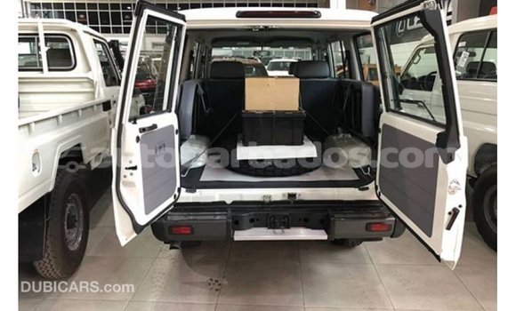 Buy Import Toyota Land Cruiser White Car in Import - Dubai in Barbados Buy Import Toyota Land Cruiser White Car in Import - Dubai in Barbados