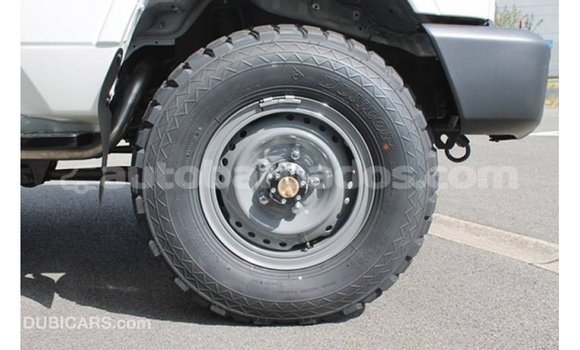 Buy Import Toyota Land Cruiser White Car in Import - Dubai in Barbados Buy Import Toyota Land Cruiser White Car in Import - Dubai in Barbados