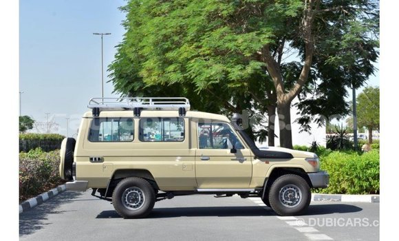 Buy Import Toyota Land Cruiser Beige Car in Import - Dubai in Barbados Buy Import Toyota Land Cruiser Beige Car in Import - Dubai in Barbados