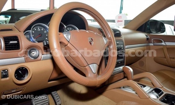Buy Import Porsche Cayenne Green Car in Import - Dubai in Barbados Buy Import Porsche Cayenne Green Car in Import - Dubai in Barbados