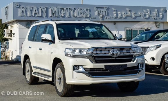 Buy Import Toyota Land Cruiser White Car in Import - Dubai in Barbados Buy Import Toyota Land Cruiser White Car in Import - Dubai in Barbados