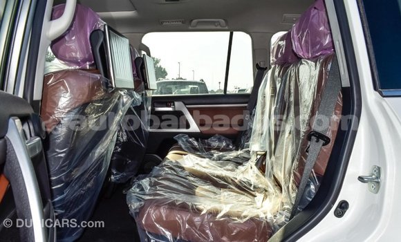 Buy Import Toyota Land Cruiser White Car in Import - Dubai in Barbados Buy Import Toyota Land Cruiser White Car in Import - Dubai in Barbados