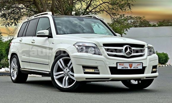 Buy Import Mercedes-Benz 190 (W201) White Car in Import - Dubai in Barbados