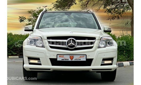 Buy Import Mercedes-Benz 190 (W201) White Car in Import - Dubai in Barbados Buy Import Mercedes-Benz 190 (W201) White Car in Import - Dubai in Barbados